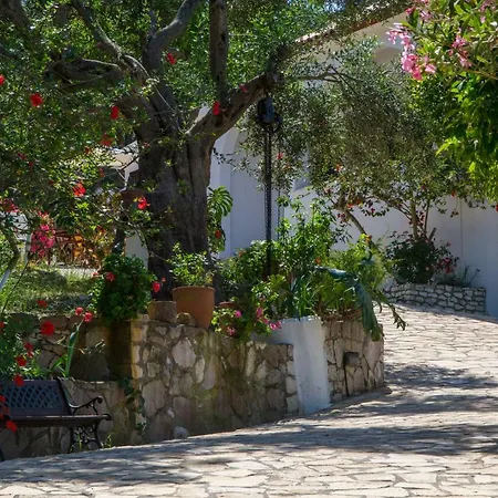 Paxos Sunrise מלון דירות גאיוס
